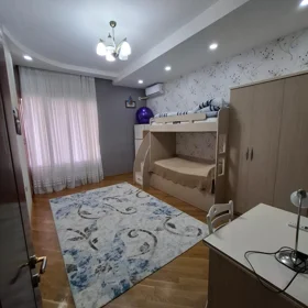In Baku 160.0 m² apartment is for rent - Image 5