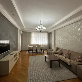 In Baku 129.0 m² apartment is for rent - Image 3