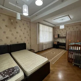 In Baku 129.0 m² apartment is for rent - Image 5