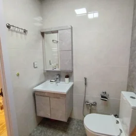 In Baku 70.0 m² apartment is for rent - Image 5