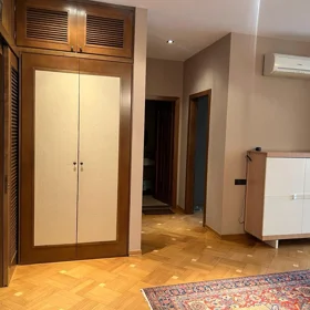 In Baku 117.0 m² apartment is for rent - Image 4