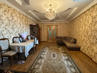 In Baku 100.0 m² apartment is for sale - Image 2