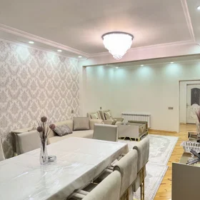 In Baku 117.0 m² apartment is for sale - Image 3