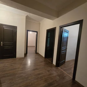 In Baku 107.0 m² apartment is for sale - Image 2