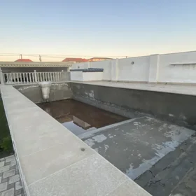 In Baku 260.0 m² house with 7.0 rooms is for sale - Image 3