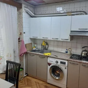 In Baku 70.0 m² apartment is for rent - Image 5