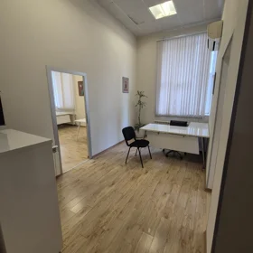 In Baku 70.0 m² office is for rent - Image 4