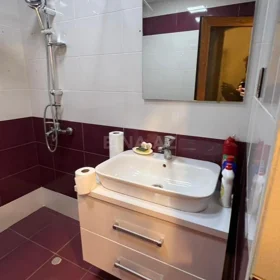 In Baku 75.0 m² apartment is for rent - Image 4