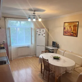 In Baku 120.0 m² house with 4.0 rooms is for sale - Image 2