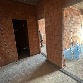 In Baku 106.0 m² apartment is for sale - Image 5