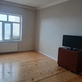 In Baku 75.0 m² apartment is for rent - Image 2