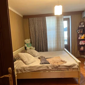 In Baku 90.0 m² apartment is for sale - Image 3