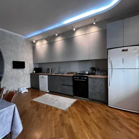 In Baku 155.0 m² apartment is for sale - Image 3