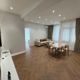 In Baku 90.0 m² apartment is for rent - Image 5