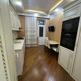 In Baku 100.0 m² apartment is for rent - Image 4