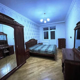 In Baku 90.0 m² apartment is for rent - Image 3