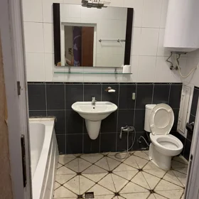 In Baku 65.0 m² apartment is for rent - Image 5