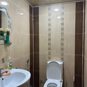 In Baku 100.0 m² apartment is for sale - Image 4