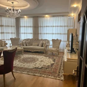 In Baku 145.0 m² apartment is for rent - Image 3