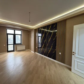 In Baku 151.0 m² apartment is for sale - Image 4