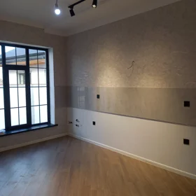 In Baku 120.0 m² house with 4.0 rooms is for sale - Image 2