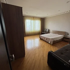 In Baku 200.0 m² apartment is for rent - Image 5