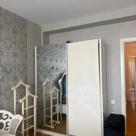 In Baku 90.0 m² apartment is for rent - Image 3