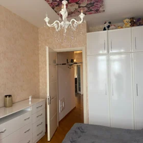 In Baku 90.0 m² apartment is for rent - Image 4