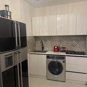 In Baku 90.0 m² apartment is for rent - Image 5