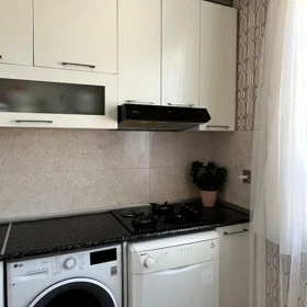 In Baku 76.0 m² apartment is for sale - Image 4