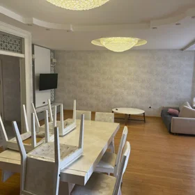 In Baku 84.0 m² apartment is for rent - Image 2