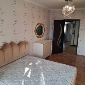 In Baku 75.0 m² apartment is for rent - Image 3