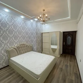 In Baku 70.0 m² apartment is for rent - Image 3