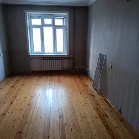 In Baku 75.0 m² apartment is for rent - Image 2