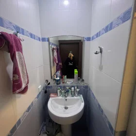 In Baku 80.0 m² apartment is for sale - Image 5