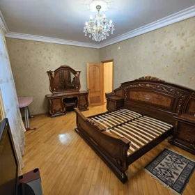 In Baku 135.0 m² apartment is for rent - Image 4
