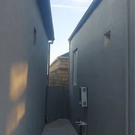 In Baku 50.0 m² house with 2.0 rooms is for sale - Image 2