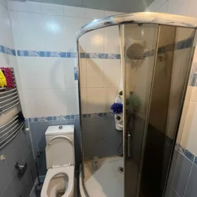 In Baku 80.0 m² apartment is for sale - Image 4