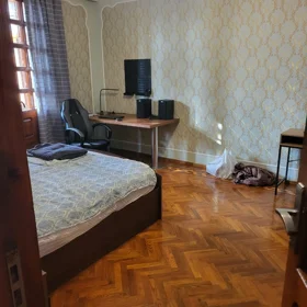 In Baku 90.0 m² apartment is for rent - Image 3
