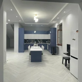 In Baku 400.0 m² house with 7.0 rooms is for sale - Image 4