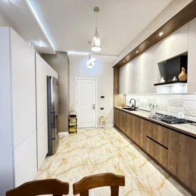 In Baku 150.0 m² apartment is for rent - Image 3