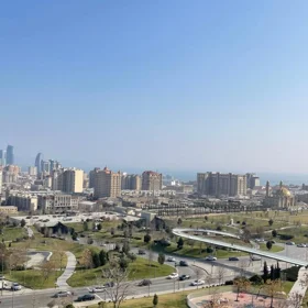 In Baku 300.0 m² apartment is for rent - Image 4