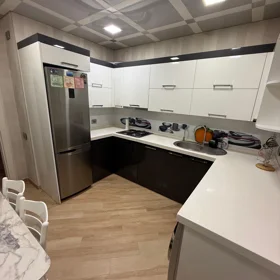 In Baku 118.0 m² apartment is for rent - Image 3