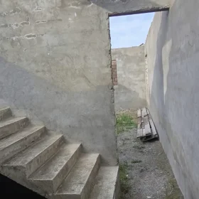 In Baku nan acre land is for sale - Image 3