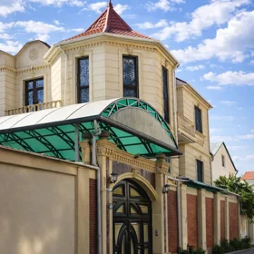 In Baku 350.0 m² house with 10.0 rooms is for sale - Image 5