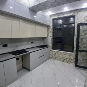 In Baku 92.0 m² apartment is for sale - Image 3