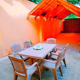 In Baku 180.0 m² house with 4.0 rooms is for rent - Image 2