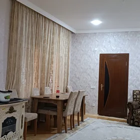 In Baku 110.0 m² house with 2.0 rooms is for rent - Image 2