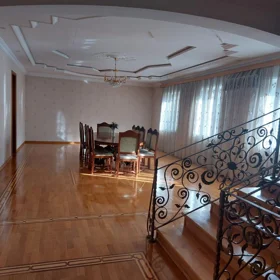 In Baku 135.0 m² house with 4.0 rooms is for rent - Image 5