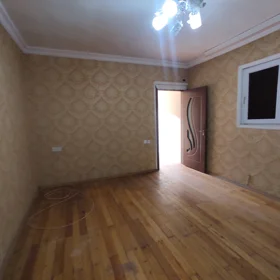 In Baku 85.0 m² house with 4.0 rooms is for sale - Image 3